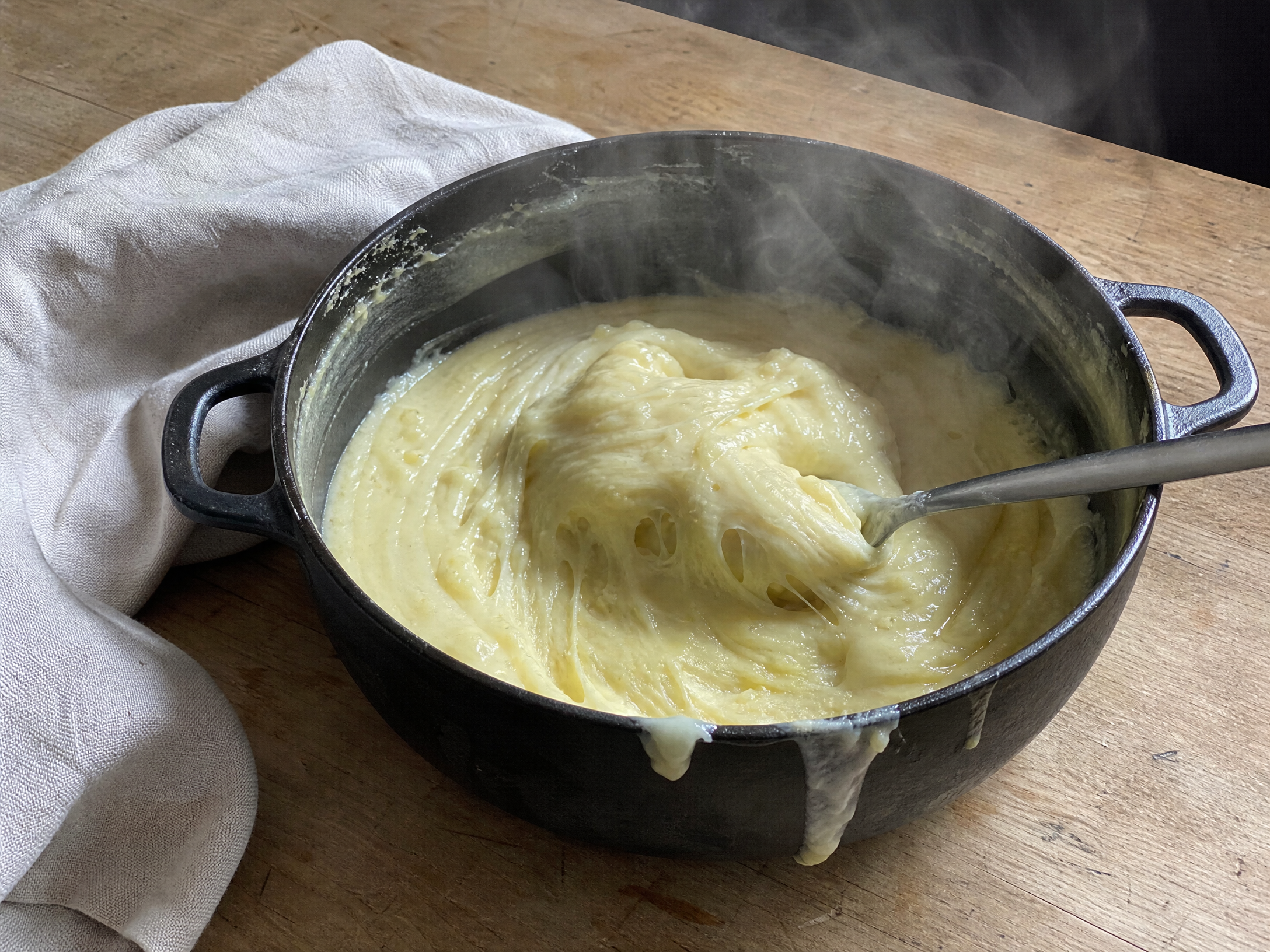 Aligot : comment la pomme de terre a remplacé le pain des moines de l’Aubrac