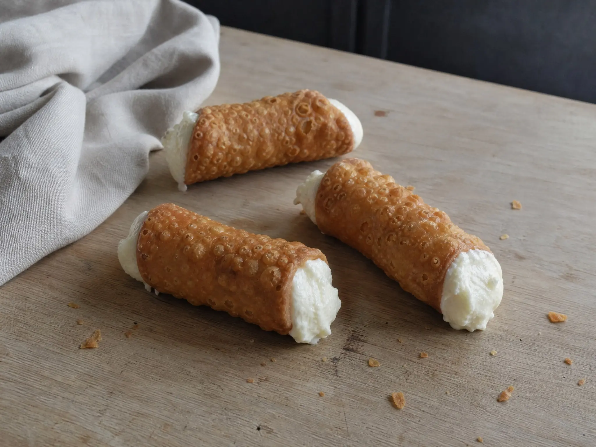 Cannoli siciliani : d&rsquo;où vient vraiment ce plat