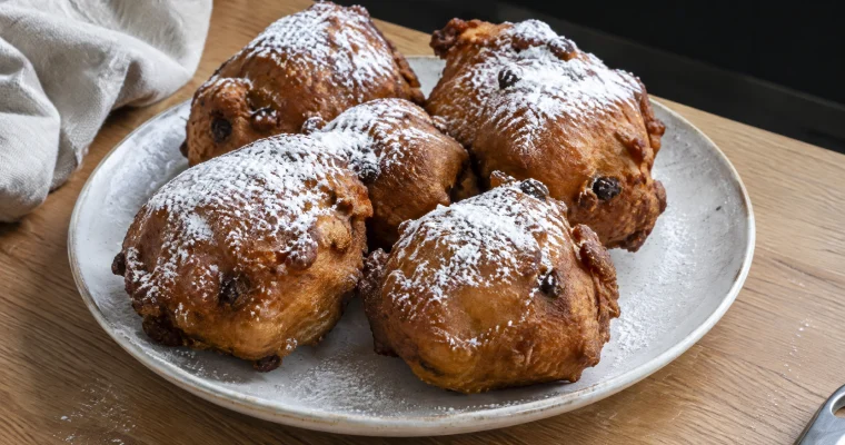 Oliebollen : les beignets du réveillon hollandais et l&rsquo;offrande à Perchta